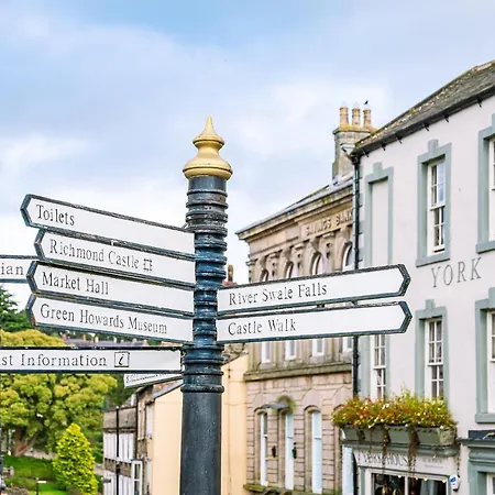 度假居 Porte House - At 里士满